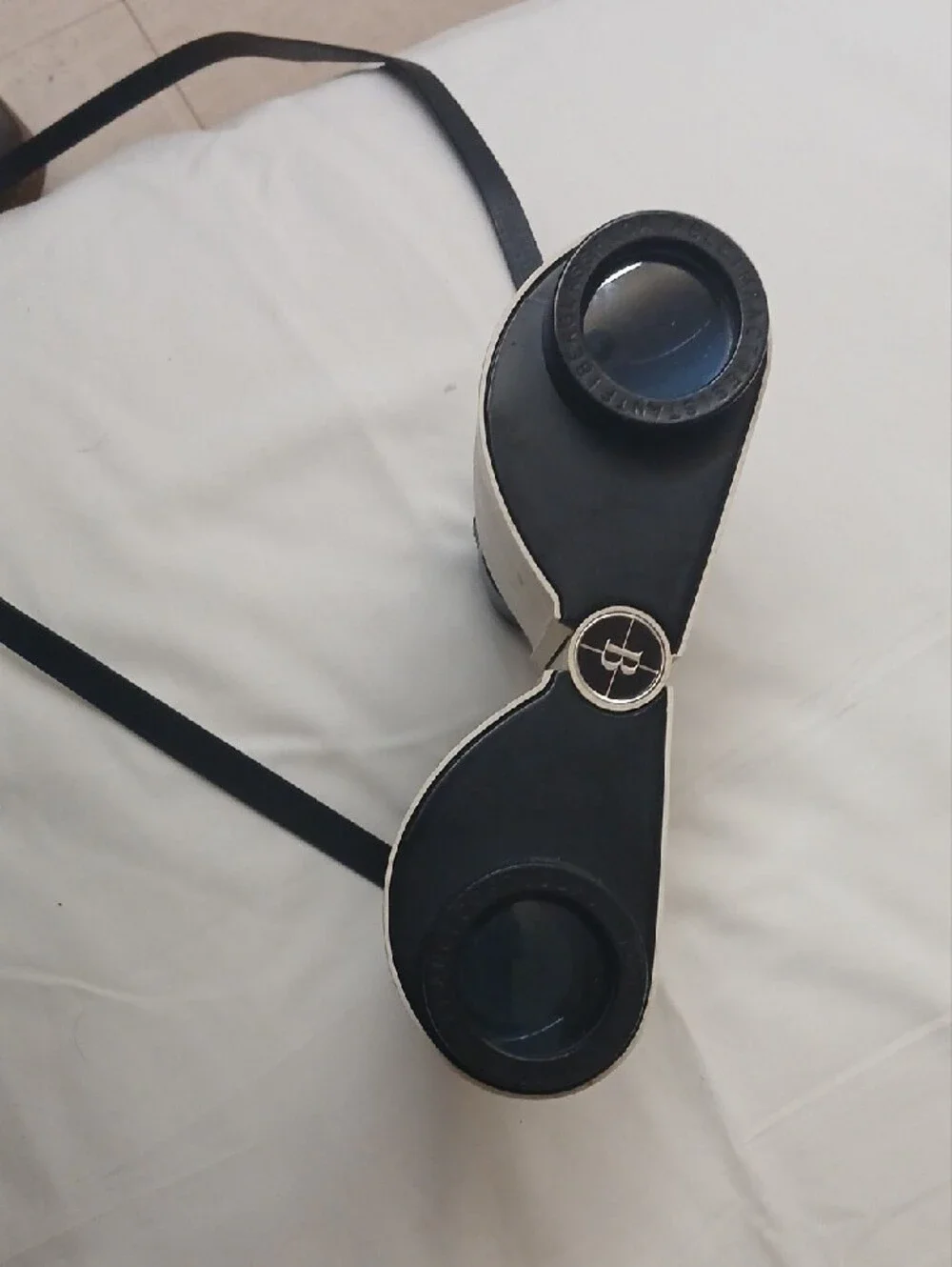 Compact White Binoculars with Black Accents - Lightweight Optical Viewer
